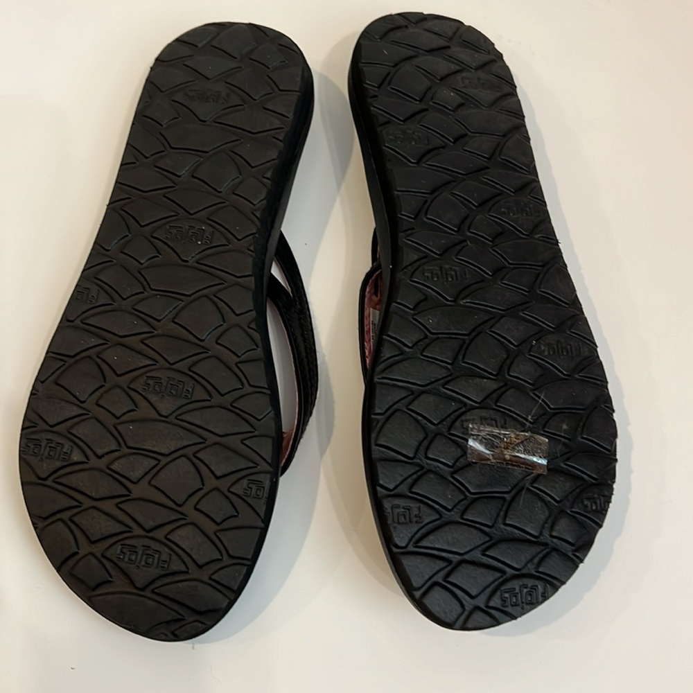 Flojos flip flops size 6. - Picture 5 of 5